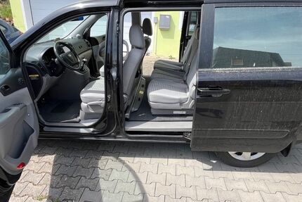 Kia Carnival 198.348 km 4.999 &euro; Carlsberg 67316