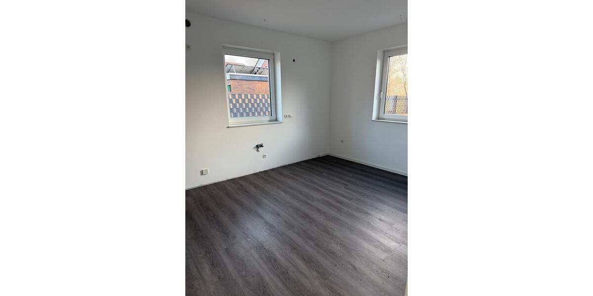 Doppelhaushälfte Papenburg - 4 Zimmer, 120 m&sup2;, 1.050&euro; | Angebot:26586255