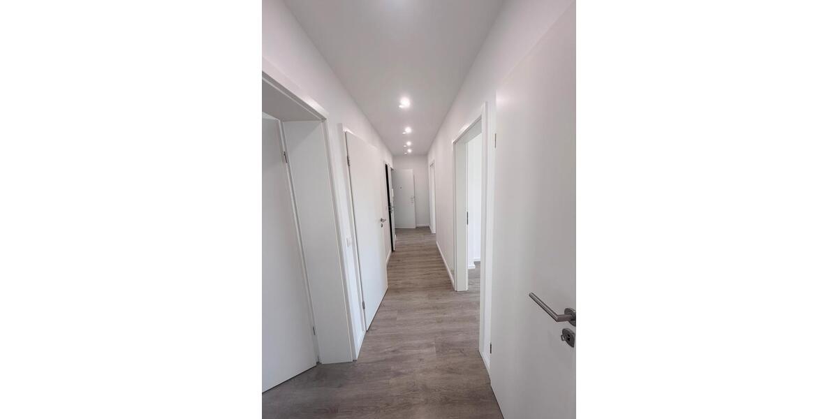 Erdgeschoßwohnung Köln Porz - 4 Zimmer, 74 m&sup2;, 1.300&euro; | Angebot:25407437