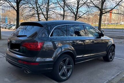 Audi Q7 176.000 km 25.000 € Berlin 10367
