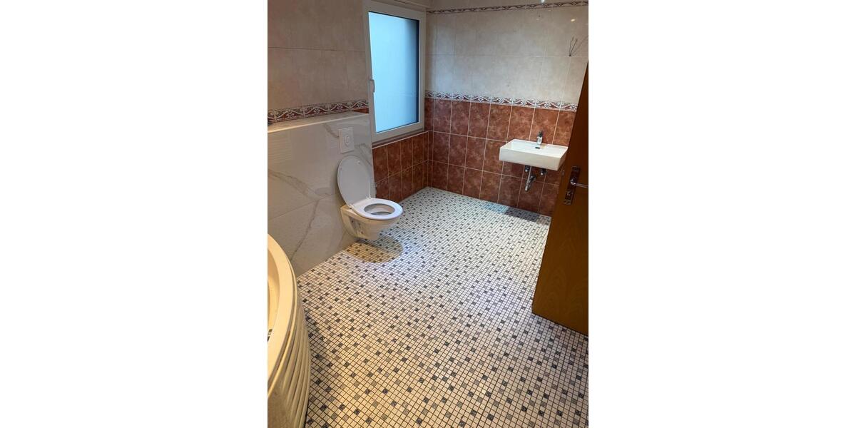 Etagenwohnung Herne Wanne - 4 Zimmer, 127 m&sup2;, 1.250&euro; | Angebot:25030639