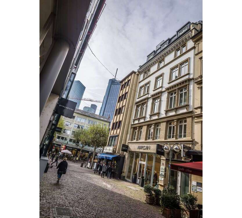 Wohnung zum Mieten in Frankfurt am Main 2.570 € 140 m²