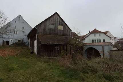 Haus zum Kaufen in Luhe-Wildenau 195.000 € 200 m² 6 zimmer