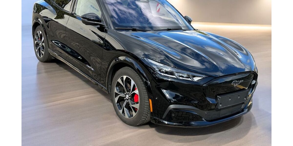 Ford Mustang Mach-E 13.000 km 39.800 € Heidelberg 69115