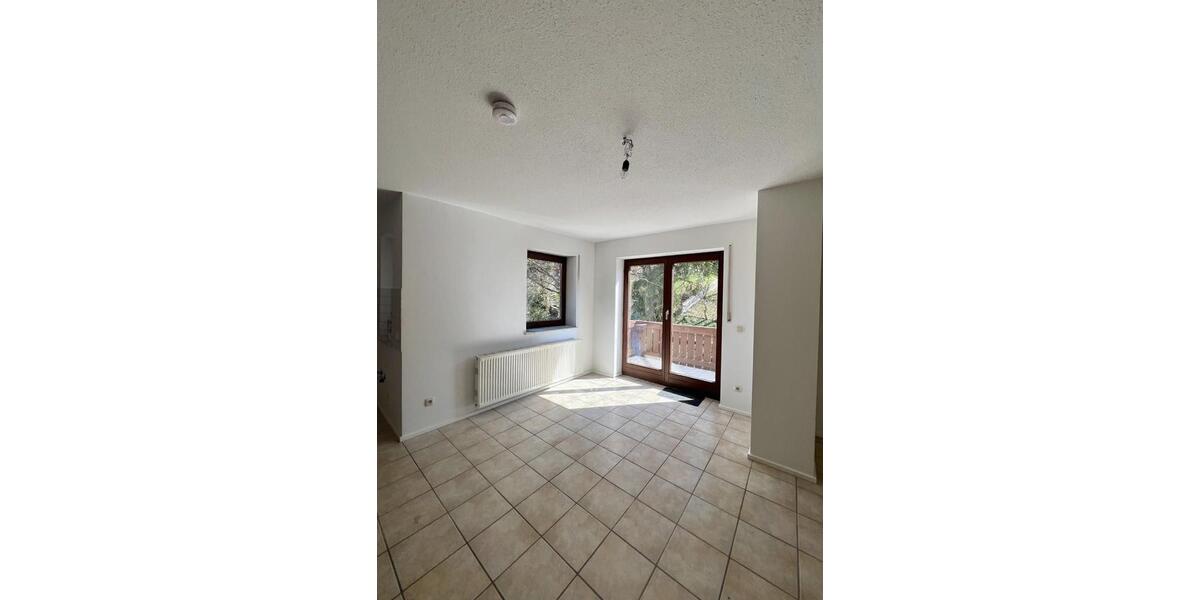 Dachgeschoßwohnung Landau an der Isar - 2 Zimmer, 61 m&sup2;, 480&euro; | Angebot:26341405