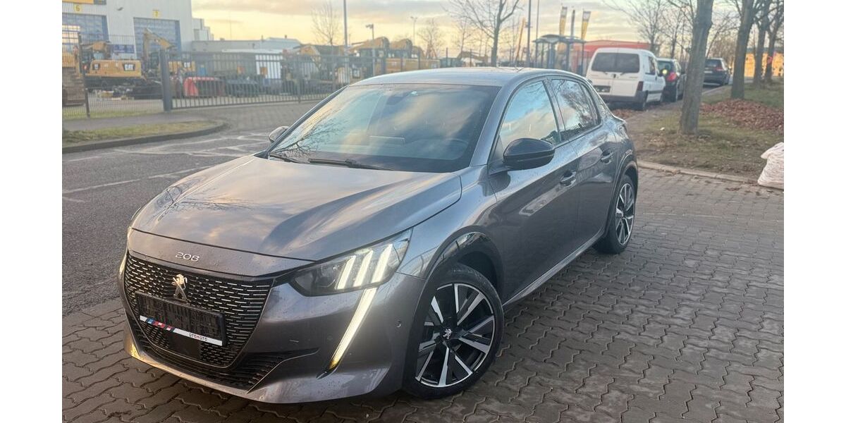 Peugeot 208 130.000 km 12.800 &euro; Mittenwalde 15749