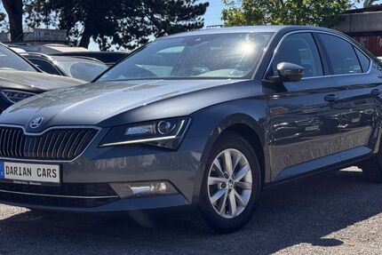 Skoda Superb 246.000 km 9.490 &euro; München 81243