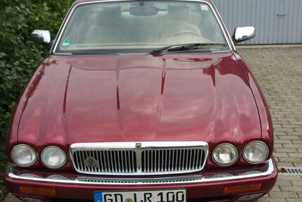 Jaguar X300