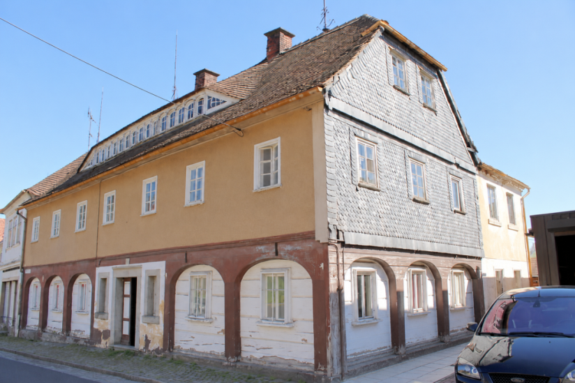 Seifhennersdorf - Wohnhaus mit Ausbaupotenzial - Zweifamilienhaus Seifhennersdorf | Angebot:26827712