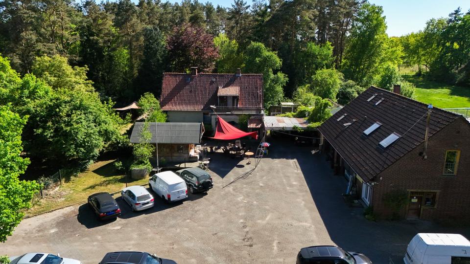 Anwesen 16000qm 2 Häuser Werkstatt Teich Wiesen Wald Burgwedel zimmer