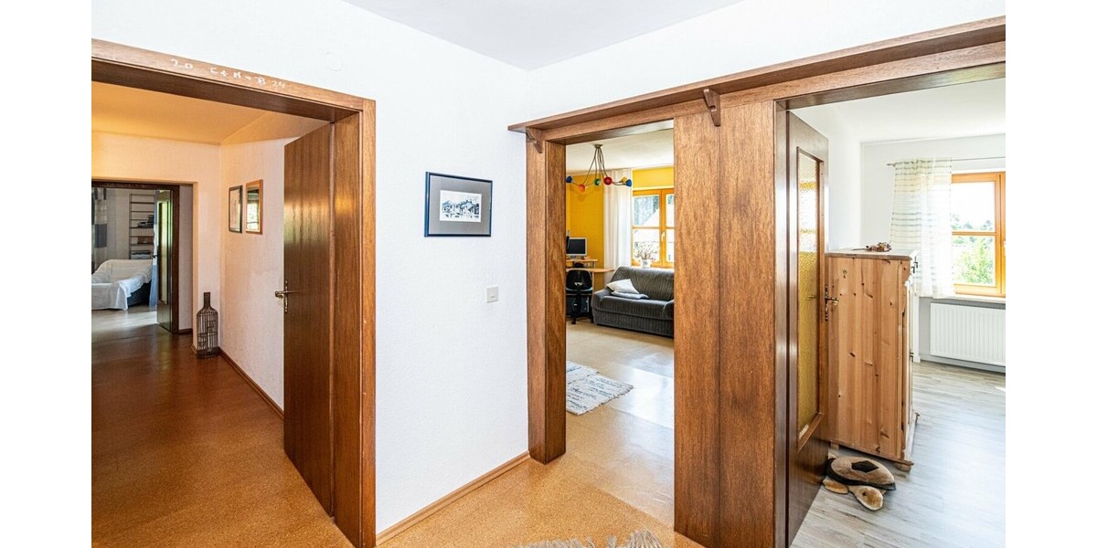 Top gepflegtes Ein- bis Zweifamilienhaus im Landhausstil in absolut ruhiger Lage - Einfamilienhaus Willmering / Geigen Geigen | Angebot:24605759