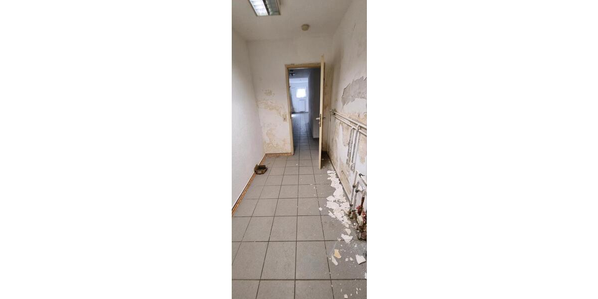 Etagenwohnung Mutterstadt - 3 Zimmer, 85 m&sup2;, 140.000&euro; | Angebot:24624896