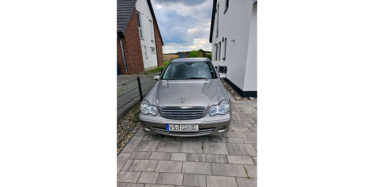 Mercedes-Benz C 230 228.000 km 3.900 &euro; Dauchingen 78083