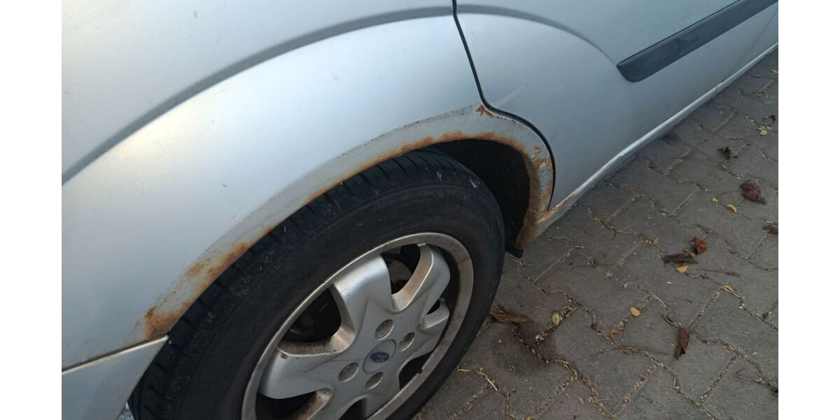 Ford Focus 182.000 km 1.100 &euro; Murrhardt 71540