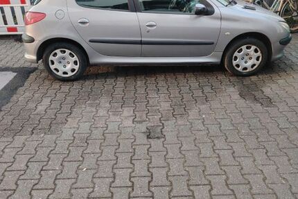 Peugeot 206 67.948 km 2.350 &euro; Herne 44651