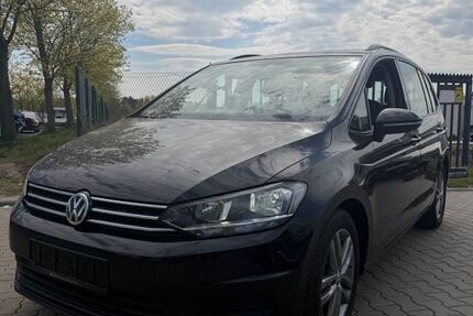 VW Touran 192.314 km 11.900 &euro; Mittenwalde 15749