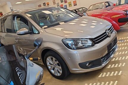 VW Touran 172.000 km 10.499 &euro; Bergisch Gladbach 51465