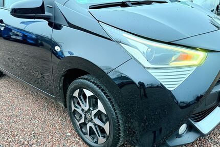 Toyota Aygo (X) 81.400 km 8.499 &euro; Delmenhorst 27755