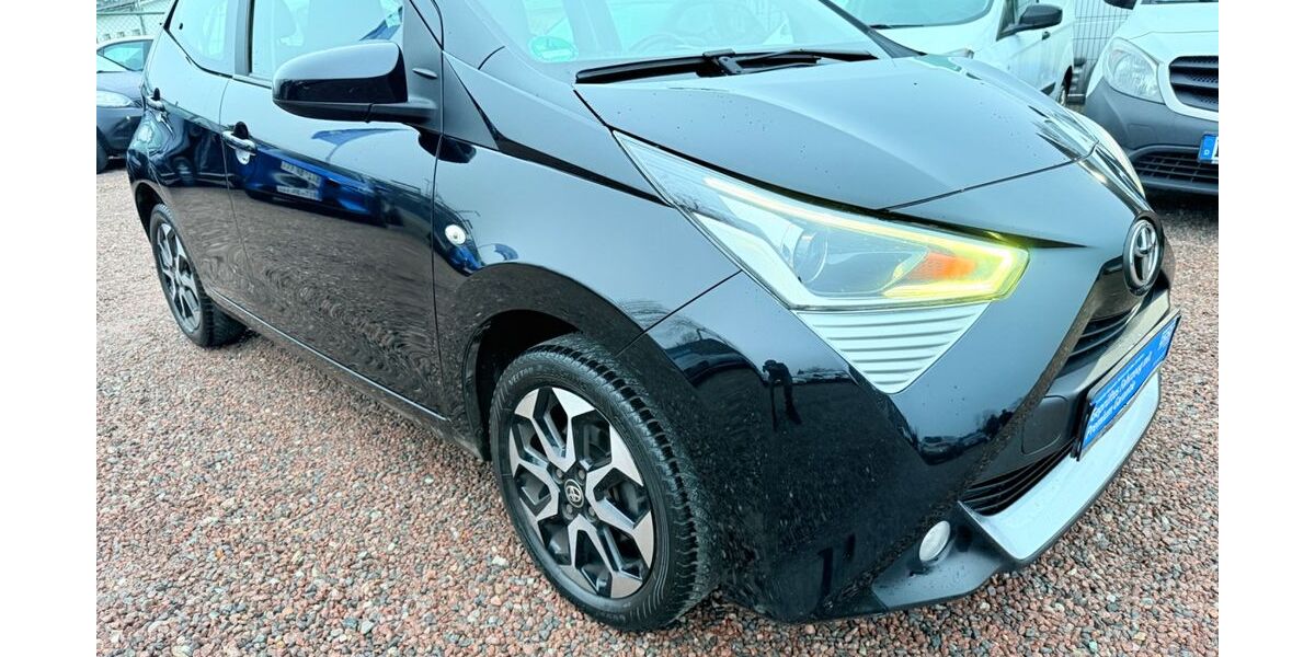 Toyota Aygo (X) 81.400 km 8.499 &euro; Delmenhorst 27755