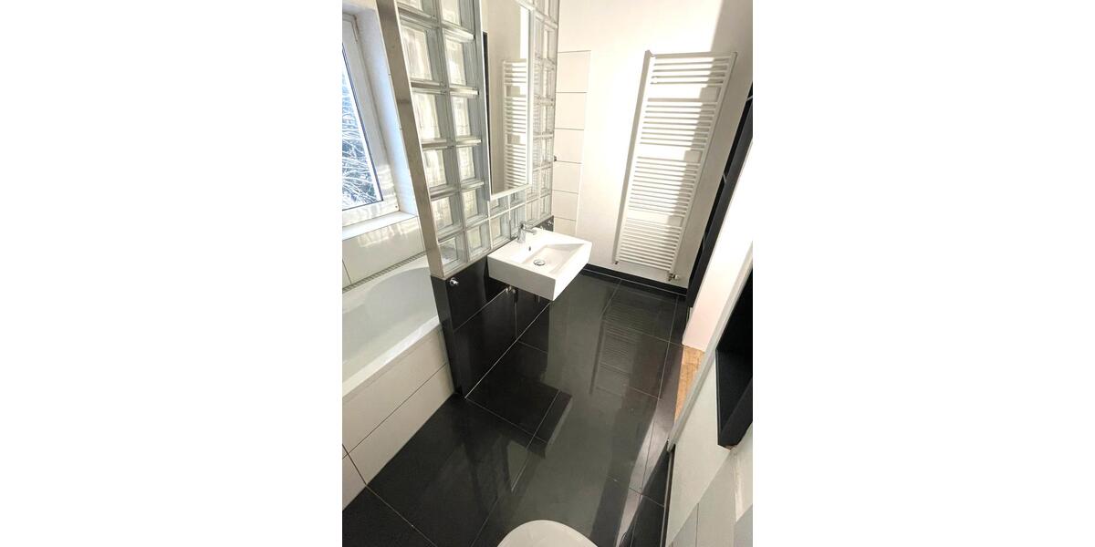 2-geschossige Wohnung mit Balkon im Östlichen Ringgebiet 5 zimmer