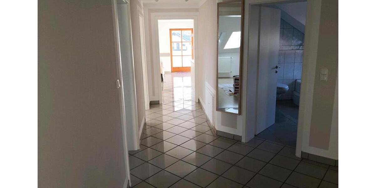 Dachgeschoßwohnung Grafling - 3 Zimmer, 100 m&sup2;, 1.000&euro; | Angebot:26625189
