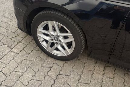 Audi A4 148.630 km 17.000 &euro; München 81369