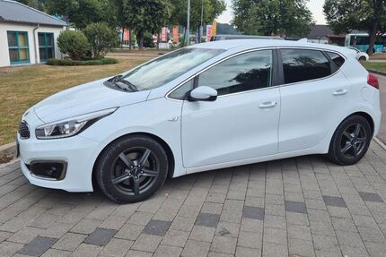 Kia ceed / Ceed 147.572 km 8.500 &euro; Nattheim 89564