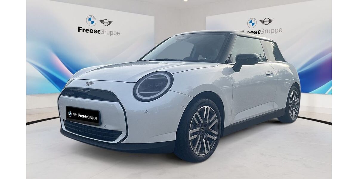 Mini Cooper E 1.567 km 28.900 € Westerstede 26655