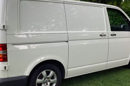VW T5 Transporter 340.000 km 5.700 &euro; Brühl 50321