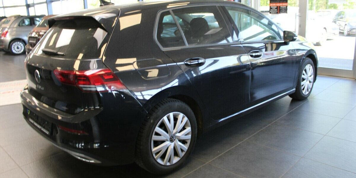 VW Golf 2.0 TDI SCR DSG Active 128.286 km 17.980 &euro; Euskirchen 53881