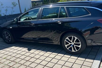 Opel Insignia 70.000 km 14.300 &euro; Putzbrunn 85640