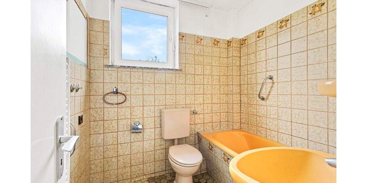 Charmanter Bungalow mit Teillkeller und Einzelgarage in Hamburg Niendorf 3 zimmer