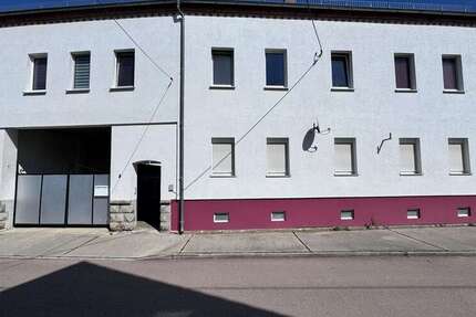 Haus zum Kaufen in Teuchern OT Kössuln 195.000 € 256 m² 11 zimmer