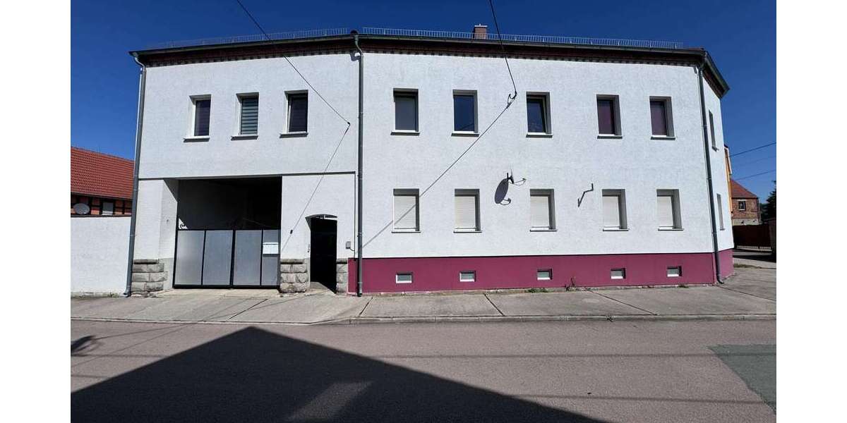 Haus zum Kaufen in Teuchern OT Kössuln 195.000 € 256 m² 11 zimmer