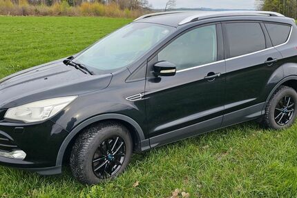 Ford Kuga 219.000 km 7.200 &euro; Wenden 57482