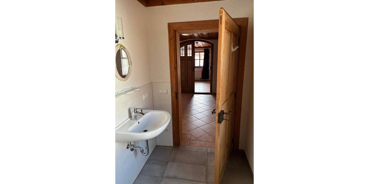 Einfamilienhaus Edling Hart - 6 Zimmer, 200 m&sup2;, 2.200&euro; | Angebot:26853020