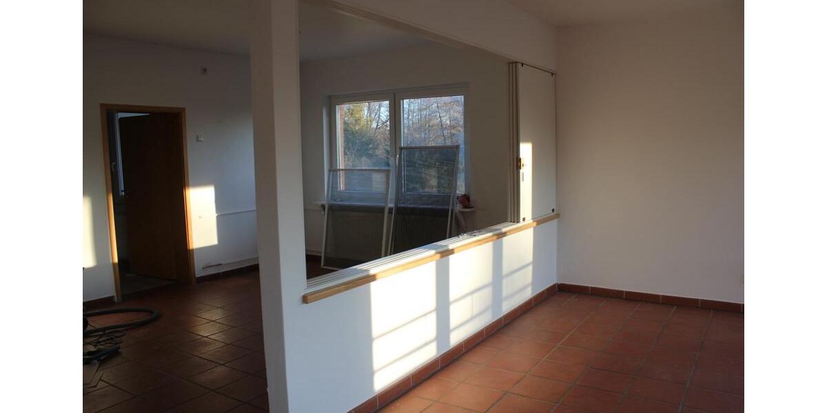 Etagenwohnung Suderburg - 6 Zimmer, 200 m&sup2;, 1.400&euro; | Angebot:24564558