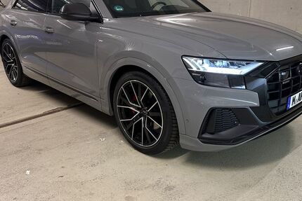 Audi Q8 10.700 km 79.950 &euro; München 80805