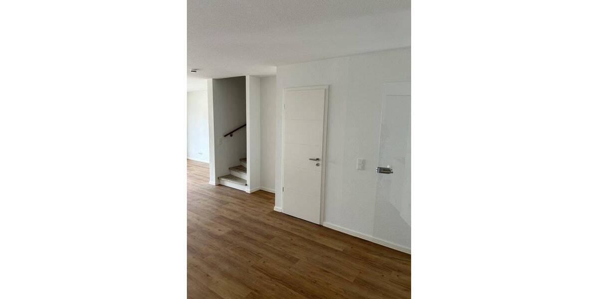 Reihenmittelhaus Korschenbroich - 5 Zimmer, 189 m&sup2;, 2.299&euro; | Angebot:26834104