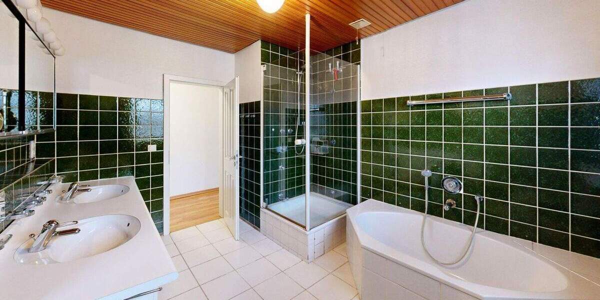 Bungalow Horneburg - 7 Zimmer, 146 m&sup2;, 450.000&euro; | Angebot:25736386