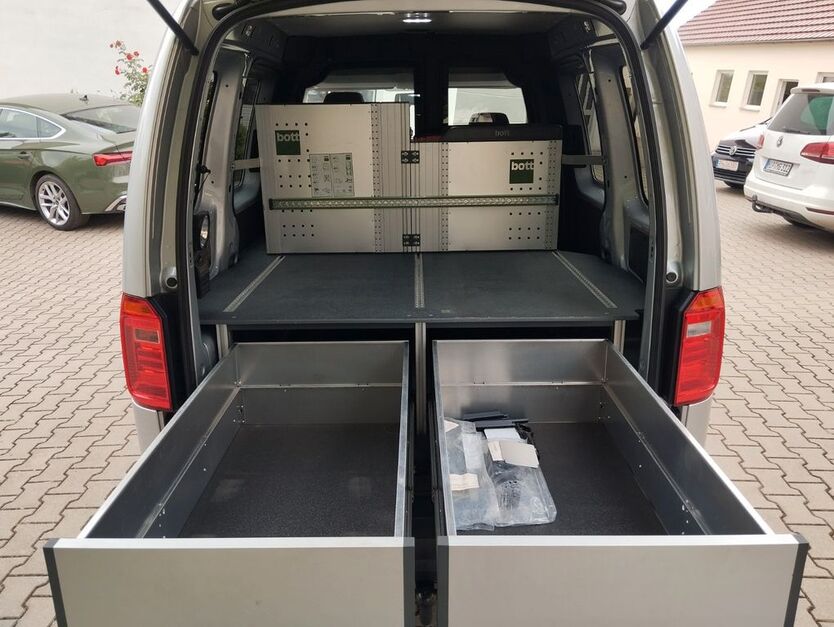 VW Caddy 74.711 km 22.350 € Hilpoltstein 91161