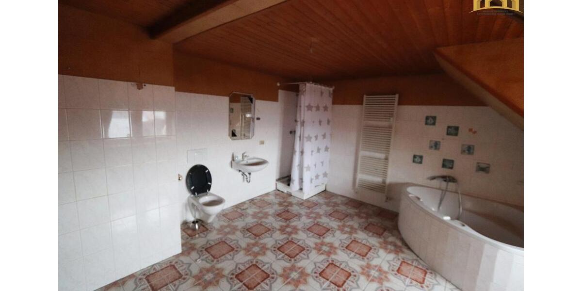 Dachgeschoßwohnung Hettstedt - 3 Zimmer, 120 m&sup2;, 520&euro; | Angebot:26233708