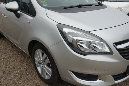 Opel Meriva Style Edition Navi PDC 8x Alu 1. Hand 142.400 km 6.950 &euro; Neumarkt/OPf 92318