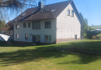 Großzügiges Mehrfamilienhaus mit Werkstatt, Garten, Teich & Glasfaser in Freiensteinau