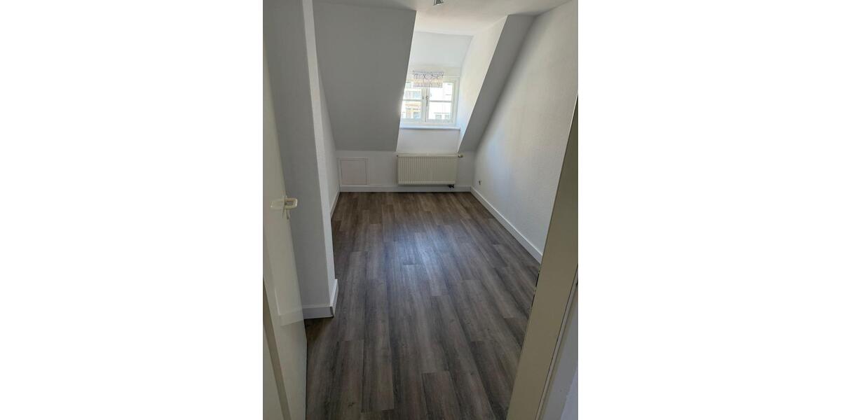 Dachgeschoßwohnung Holzminden - 3 Zimmer, 66 m&sup2;, 450&euro; | Angebot:26269887