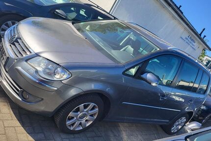 VW Touran 237.456 km 3.444 &euro; Hamburg 20539