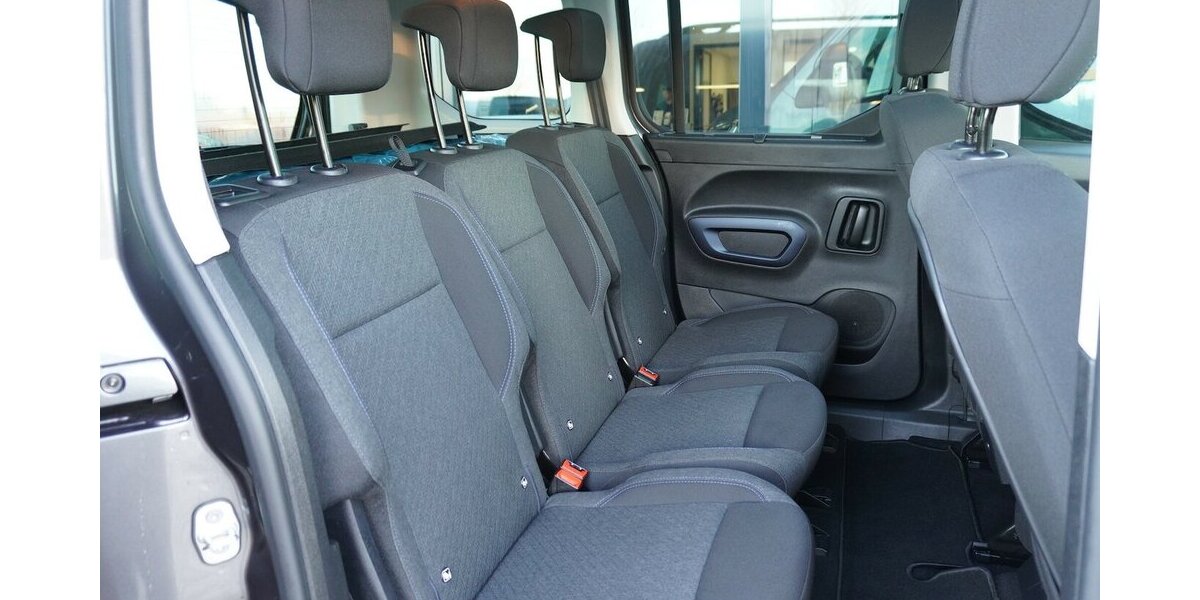 Fiat Doblo Kombi 1.5 130 AT / 10-Zoll Navi + AHK 39.814 km 23.503 &euro; Münchenbernsdorf 07589