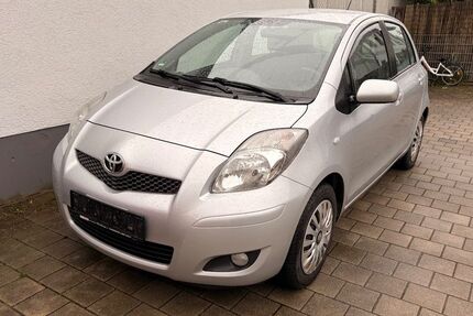 Toyota Yaris 194.000 km 2.790 &euro; Forstern 85659