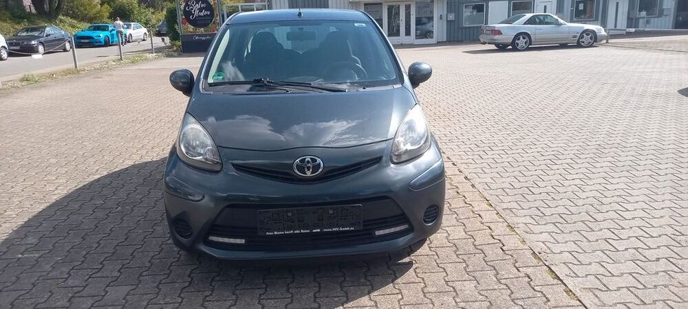 Aygo (X)