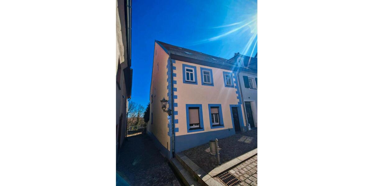 Reihenhaus Leisnig - 7 Zimmer, 160 m&sup2;, 145.000&euro; | Angebot:26070403